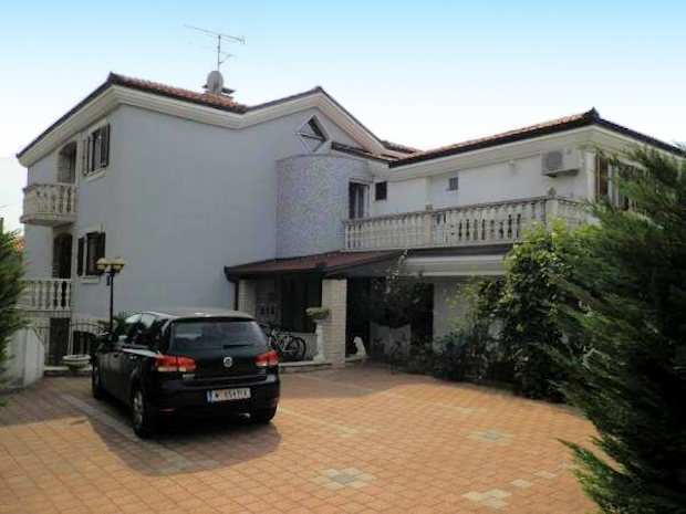 Hof vom Apartmenthaus in Umag