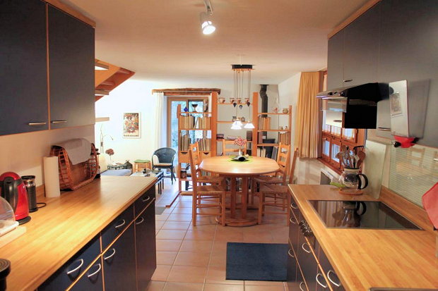 Blick zum Wohnbereich des Ferienhauses