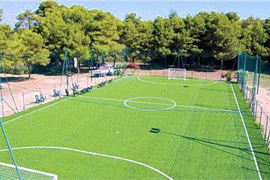 Fussballplatz der Apartmentanlage