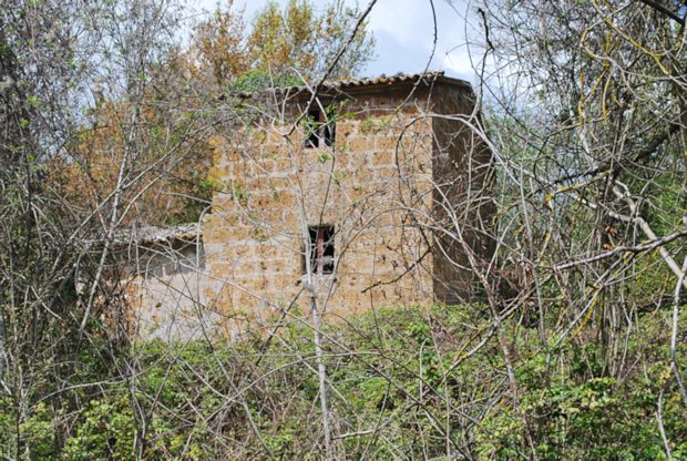 Rustico Bauernhaus zum Ausbau in Italien