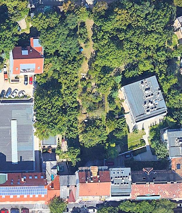 Innenhof Grundst�ck des Apartmenthauses in Budapest