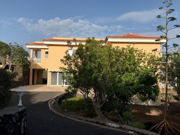 Frontansicht vom Einfamilienhaus Frontansicht vom Einfamilienhaus