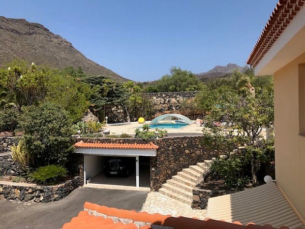 Doppelgarage vom Einfamilienhaus Doppelgarage vom Einfamilienhaus