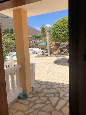 Ausgang zum Pool des Einfamilienhauses Ausgang zum Pool des Einfamilienhauses