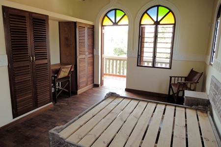 Zimmer mit Balkon der Villa