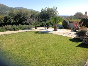 Grundst�ck vom Ferienhaus