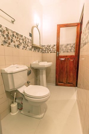 Duschbad vom Wohnhaus