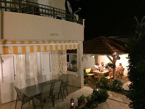 Vodice Ferienhaus nah dem Meer zum Kaufen Vodice Ferienhaus nah dem Meer zum Kaufen