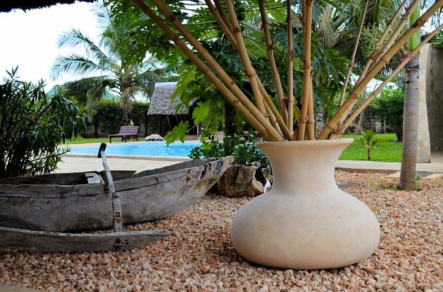 tropischer Garten der Ferienhuser Gstehuser