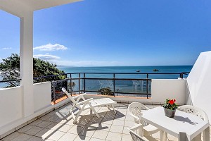 Balkon mit Meerblick vom Hotel