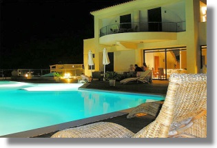 Villa mit Pool am Meer auf der Insel Kreta bei Chania