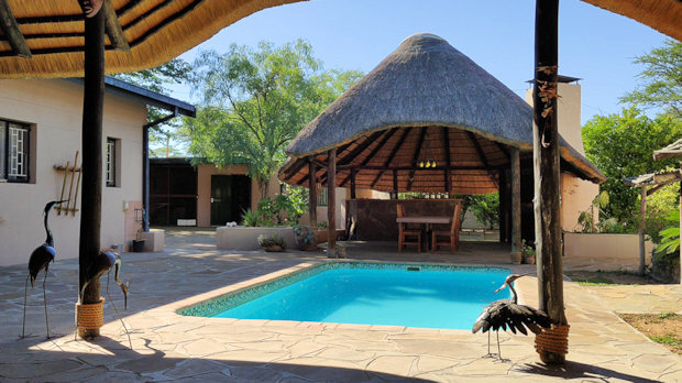 Pooldeck vom Einfamilienhaus