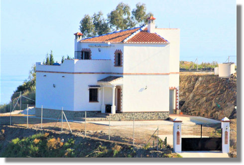 Einfamilienhaus mit Meerblick in Torrox zum Kaufen