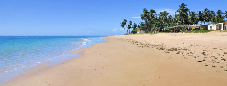 Praia de Tairu auf Itaparica in direkter Lage zu den Einfamilienhusern