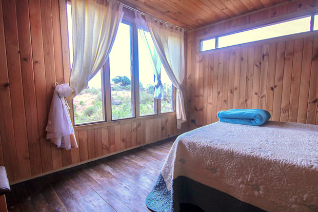 Schlafzimmer vom Haupthaus der Ferienanlage in Chile