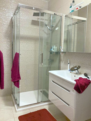 Duschbad im Einfamilienhaus Duschbad im Einfamilienhaus