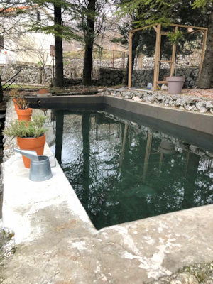 Pool vom Einfamilienhaus in Budva Montenegro Pool vom Einfamilienhaus in Budva Montenegro