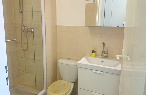 Duschbad vom Apartment