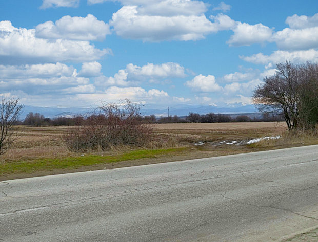 Industriegrundstck an einer Strae von Novi Han nach Sofia gelegen