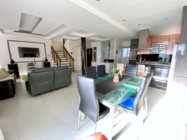 Wohnzimmer vom Einfamilienhaus in Canlubang Calamba Laguna