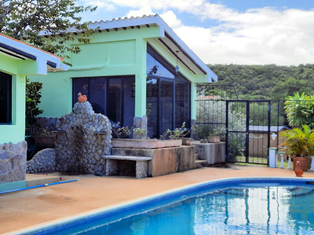 Eingangsbereich vom umz�unten Hausgrundst�ck