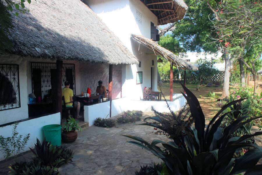 Lodge mit Gsteapartments in Diani Beach zum Kaufen