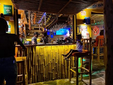 Bar der Lodge in Diani Beach Kenia