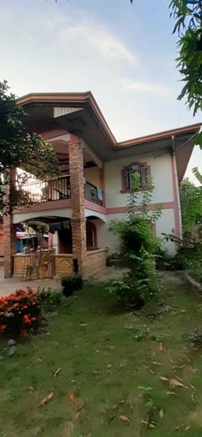 Einfamilienhaus mit Balkon und Terrasse der Philippinen
