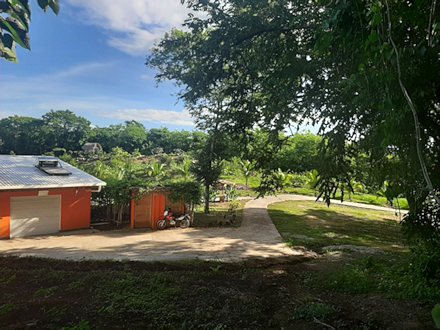 Garage vom Einfamilienhaus auf Nicoya
