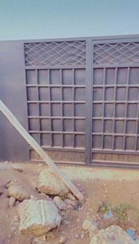 Eingangstor zum Baugrundst�ck