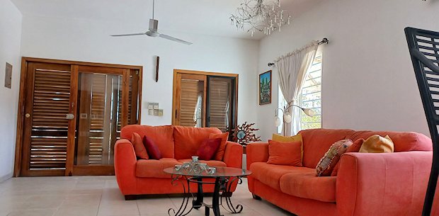 Wohnzimmer vom Wohnhaus