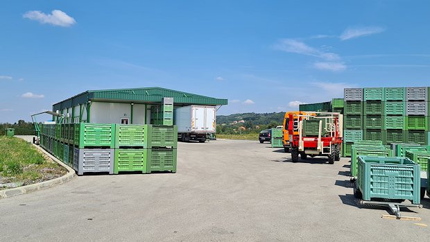 Lagerhalle Verpackungshalle der Apfelplantage