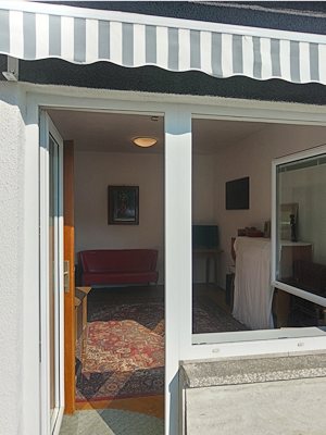 Austritt zur Terrasse des Hauses