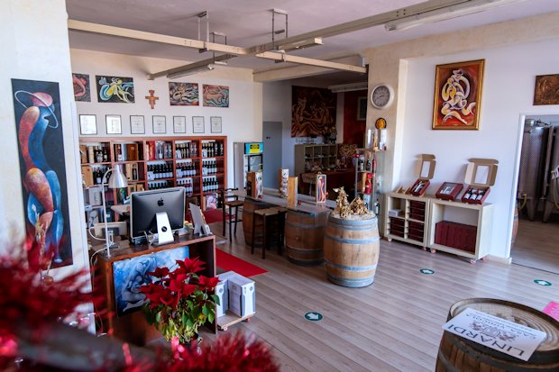 Weinkelterei mit Hausverkauf