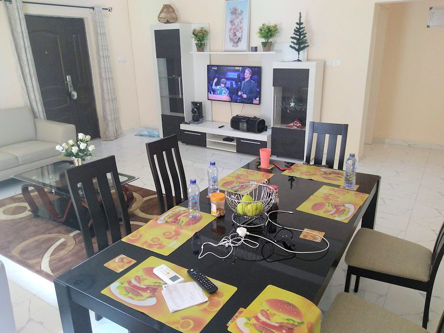 Wohnbereich vom Einfamilienhaus im Lakeside Estate Accra