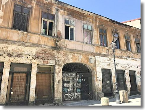 Mehrfamilienhaus Wohnhaus Ausbauhaus in Lipscani Bukarest zum Kaufen