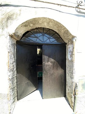 Hauseingang vom Wohnhaus in Ciro Italien