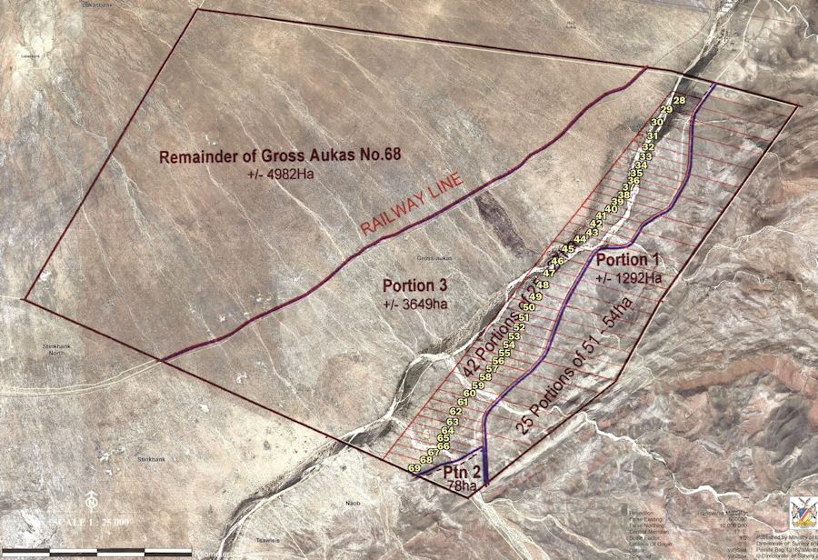 Grundst�cke in der Wildnis von Namibia im Kreis Karibib Erongo