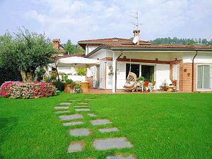 Villa Haus in der Lombardei bei Milano Italien