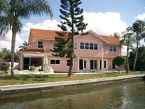 Wohnhaus am Wasser in North Naples Florida