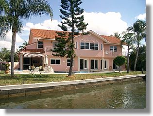 Villa in North Naples Florida