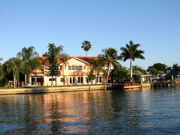 Einfamilienhaus am Wasser Kanal in North Naples Florida