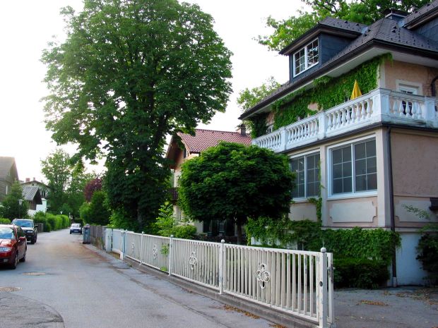 Villa mit Grundstck in Salzburg