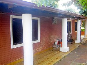 Seitenansicht vom Wohnhaus