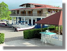 Wohnhaus Einfamilienhaus mit Bootswerkstatt in Honduras