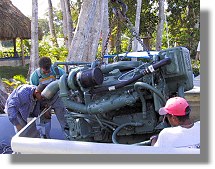 Reparaturwerkstatt f�r Motorboote in Honduras Mittelamerika