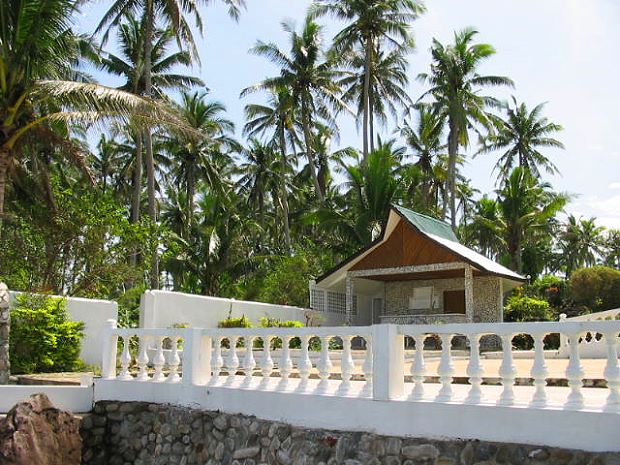 Strandterrasse der Wohnh�user am Meer von Mindoro Philippinen