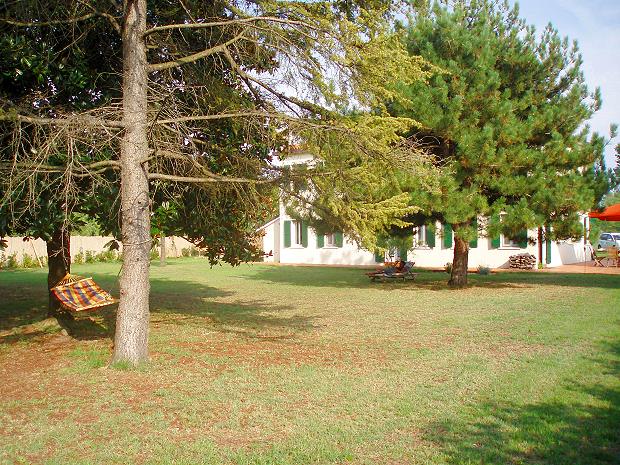 Grundstck Garten der Villa