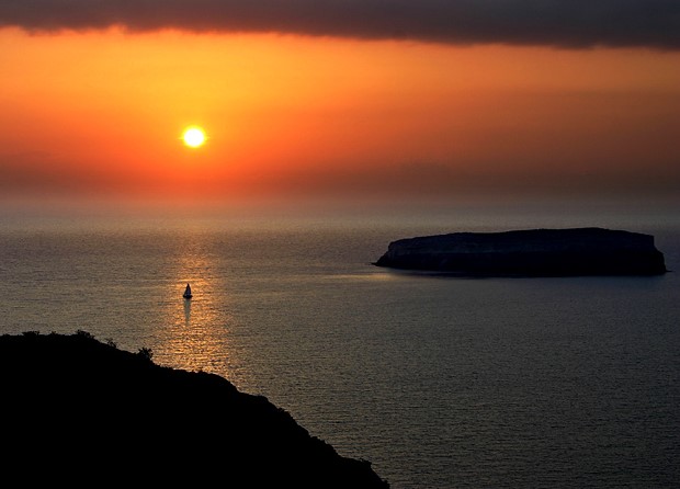 Insel Aspronisi in den Abendstunden