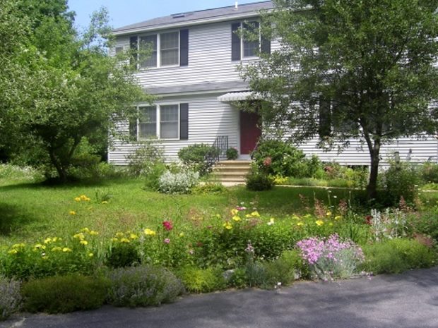 Einfamilienhaus im Sommer